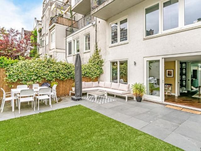 Onder bod: Ringdijk 11A, 1097 AA Amsterdam | VVA