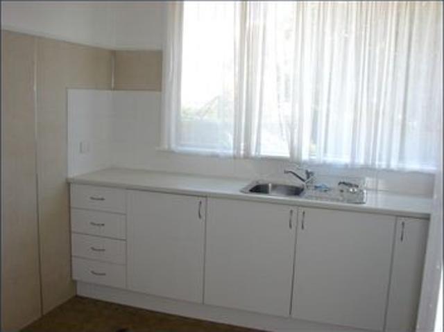 ONE 1X BEDROOM RESIDENTIAL FLAT CENTRAL IN TOWN
