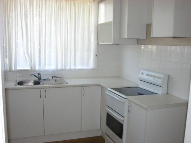ONE 1X BEDROOM RESIDENTIAL FLAT CENTRAL IN TOWN