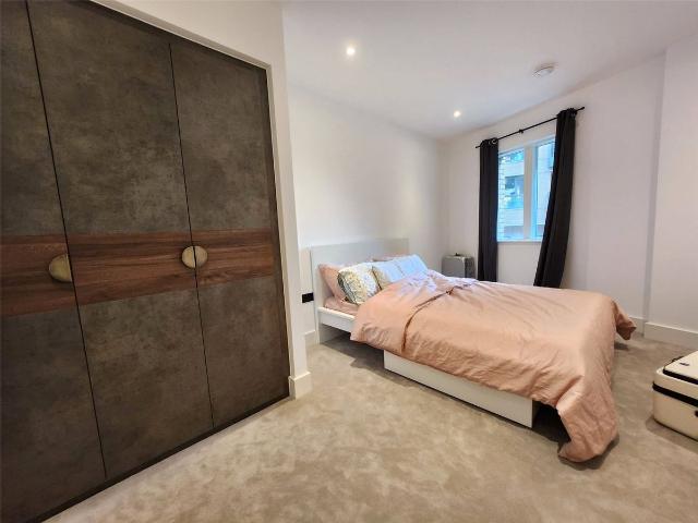 One Clapham, 2 Monarch Square SW11, 1 bed flat to rent, £2,750 pcm | PrimeLocation