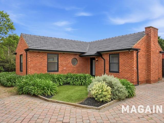 One address, two homes. Rich in character and reinvented