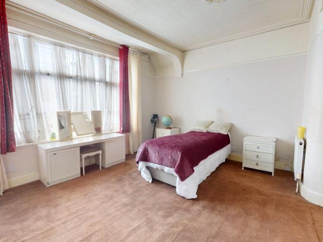 One bed apartment in shared house to Let in Norbury