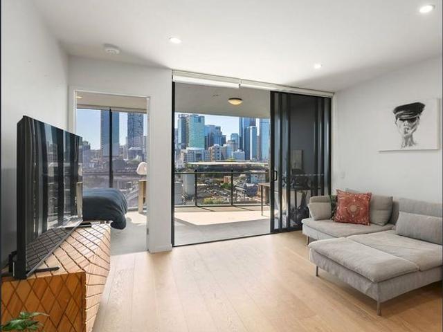 One bed furnished apartment — Elevated Living in Spice Apartments $700 per week + furniture Rent $50 per week