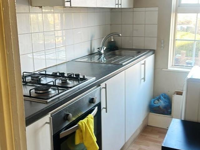 One Bed Flat Can Be Used as 2 Bedrooms $1600