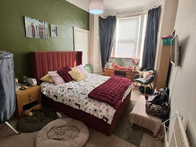 One bed flat in shawlands