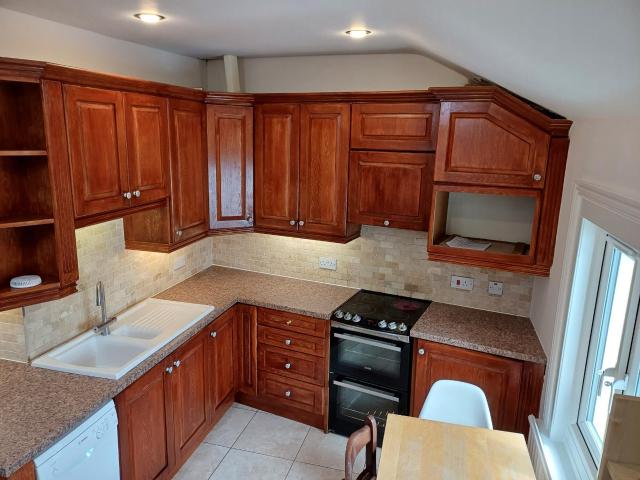 One Bed Flat to let in the Heart of Barnes Village