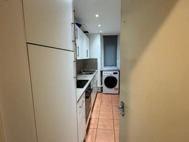 One bed ground floor flat