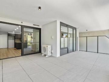 One Bed + Study Apartment In Ideal Location