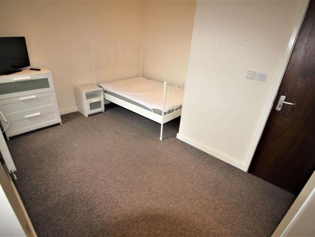 One Bed Studio Flat To Let, All Bills Included, Albion Street, Town Centre SN1, 1 bed flat to rent, £675 pcm | PrimeLocation
