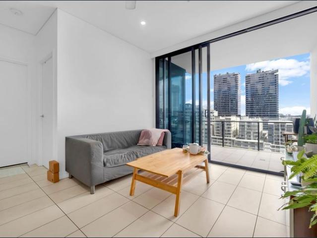 One Bed Unfurnished South Brisbane Apartment
