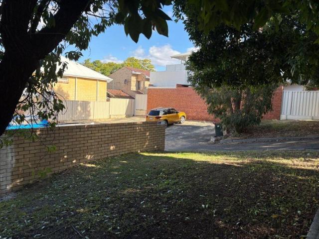One bed unit in Burswood available for rent
