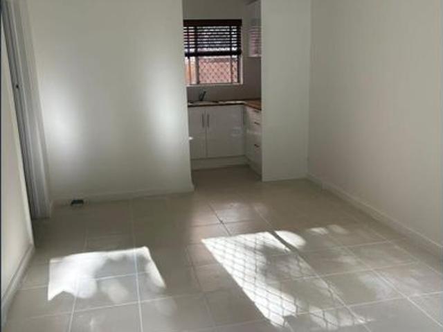 One bed unit in Burswood available for rent