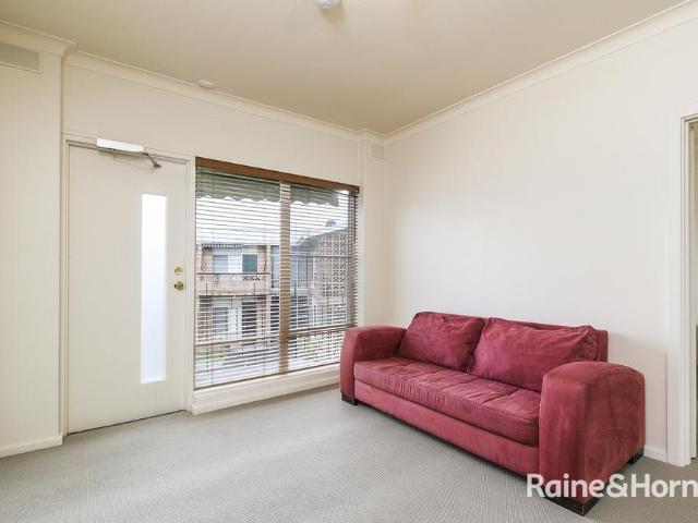 One Bedder With White goods Included!