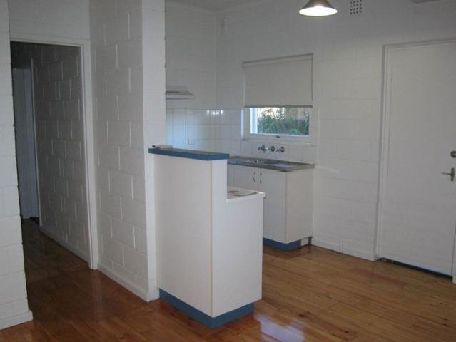 ONE BEDDROOM UNIT IN CONVENIENT LOCATION $420.00 per week I Available NOW