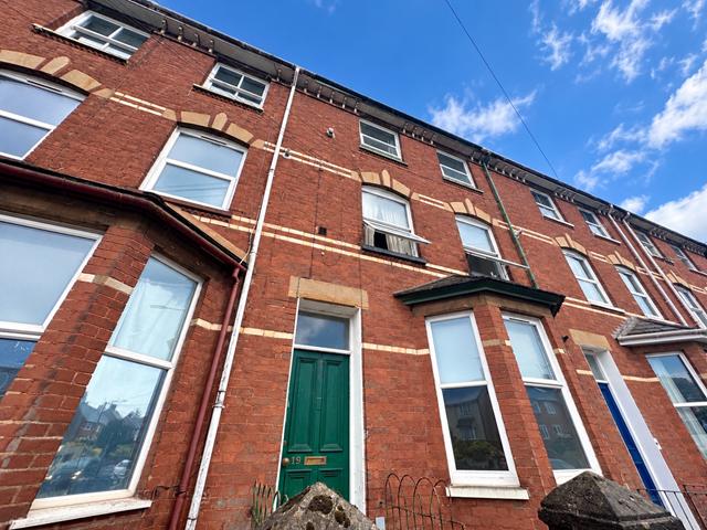 One bedroom, unfurnished flat, Exeter 1 bed flat to rent £875 pcm £202 pw