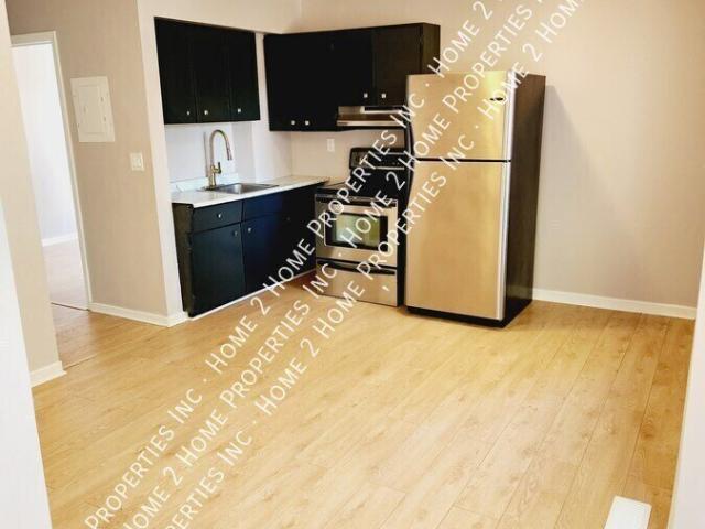 One bedroom unit newly renovated – steps from the riverside drive | 247 Langlois – Upper front