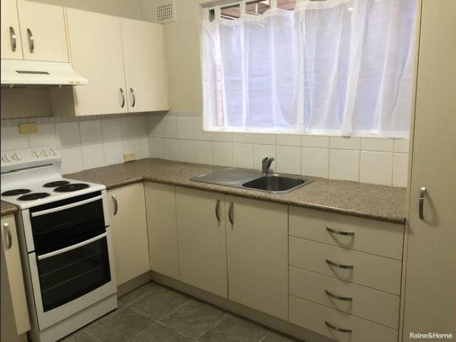 One bedroom unit close to CBD