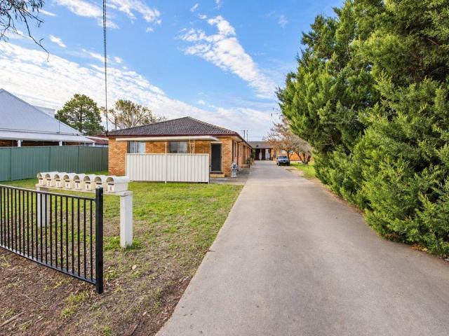 One Bedroom Unit Close to the CBD