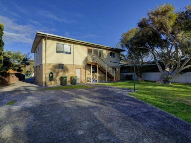 One Bedroom Unit Close to Town