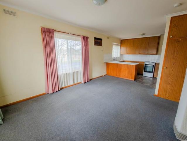 One Bedroom Unit For Lease