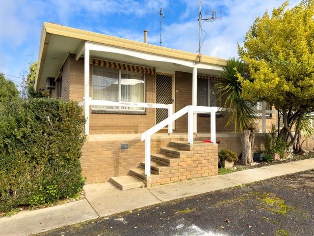 One Bedroom Unit For Lease