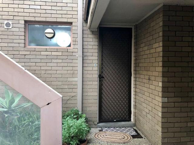 ONE BEDROOM UNIT IN NEWTOWN LOCATION