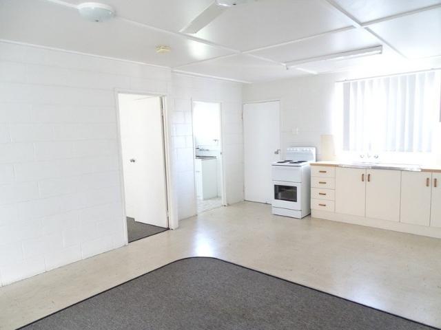 One Bedroom Unit In North Mackay