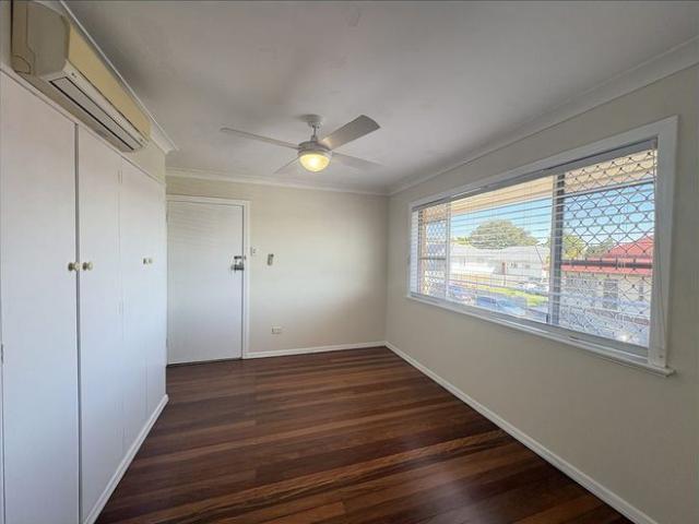 ONE BEDROOM UNIT IN A GREAT LOCATION!