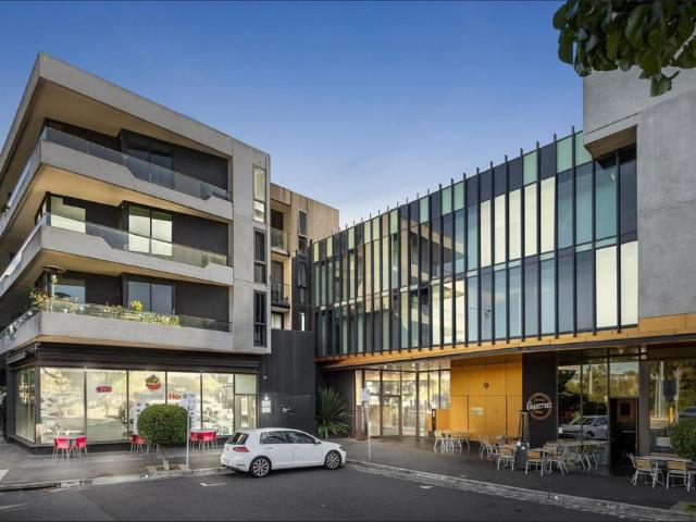 One bedroom unit in a sort after location!