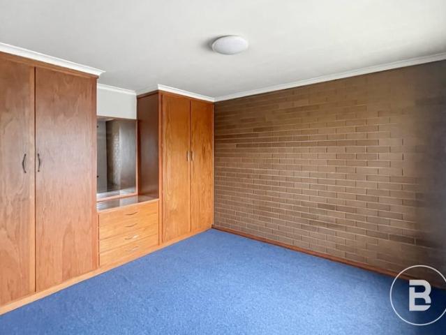ONE BEDROOM UNIT IN A QUIET COMPLEX