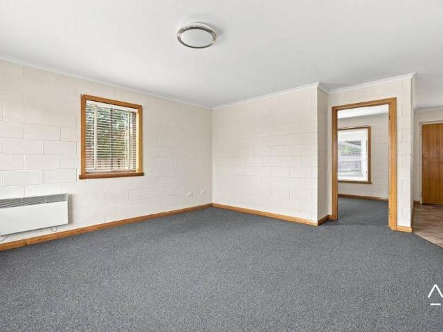 One Bedroom Unit in Convenient Location
