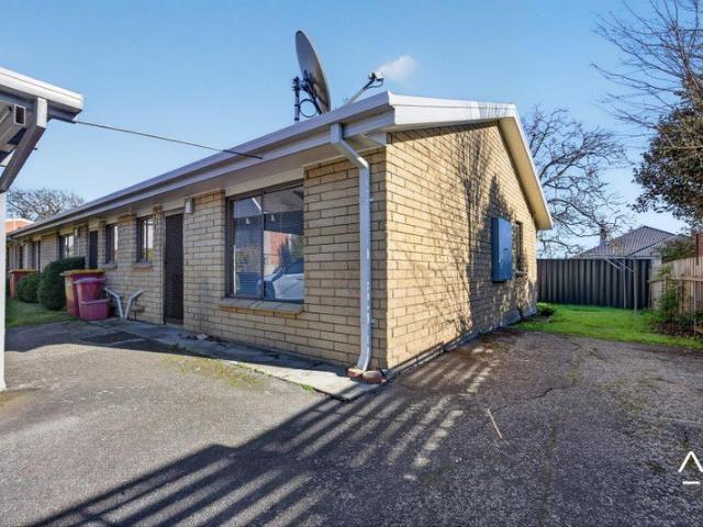 One Bedroom Unit in Convenient Location
