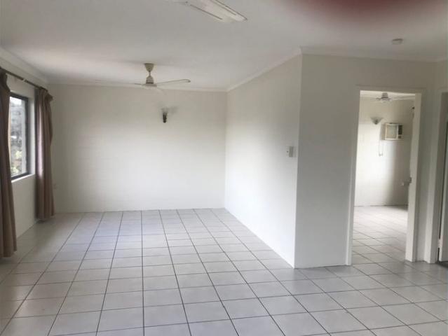 One Bedroom Unit in Convenient Location