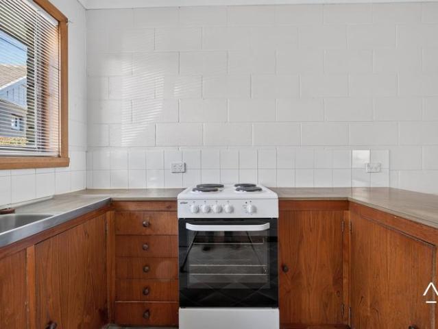 One Bedroom Unit in Convenient Location