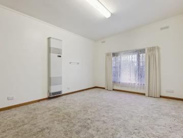 One Bedroom Unit in Great Location