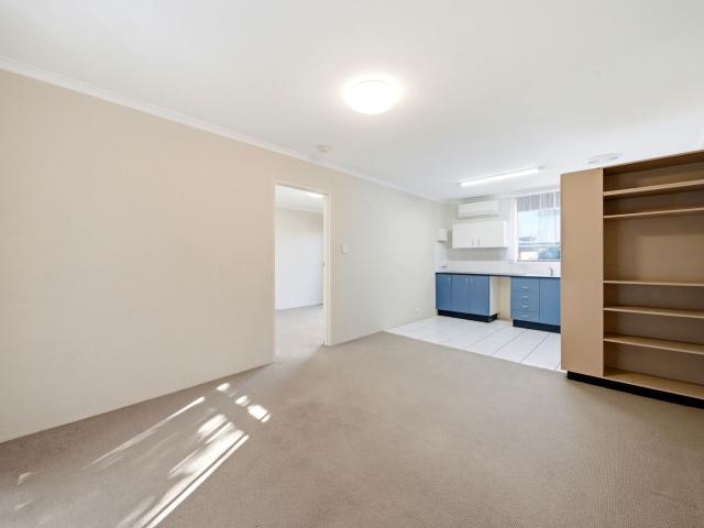 One Bedroom Unit in Prime Location!
