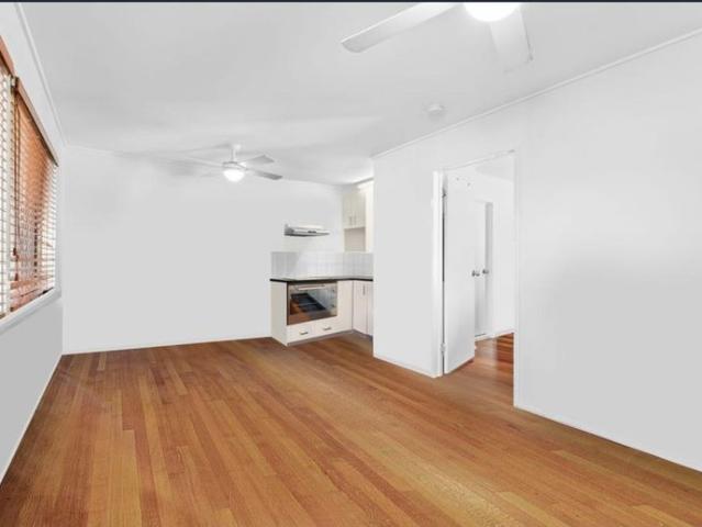 ONE BEDROOM UNIT IN PRIME LOCATION
