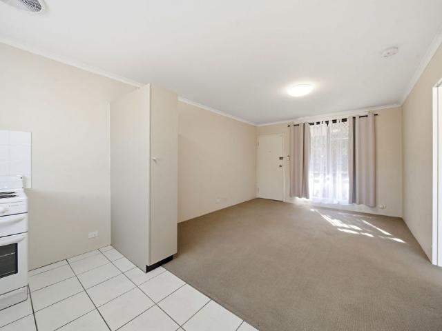 One Bedroom Unit in Prime Location!
