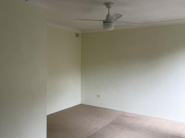 One Bedroom Unit in Quiet & Convenient Location