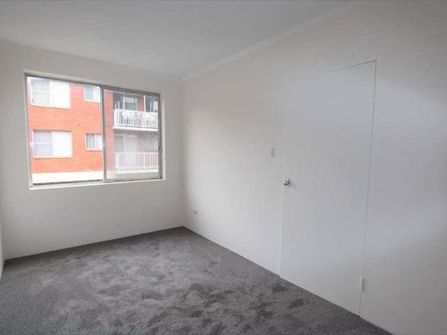 One bedroom unit in the heart of West Ryde