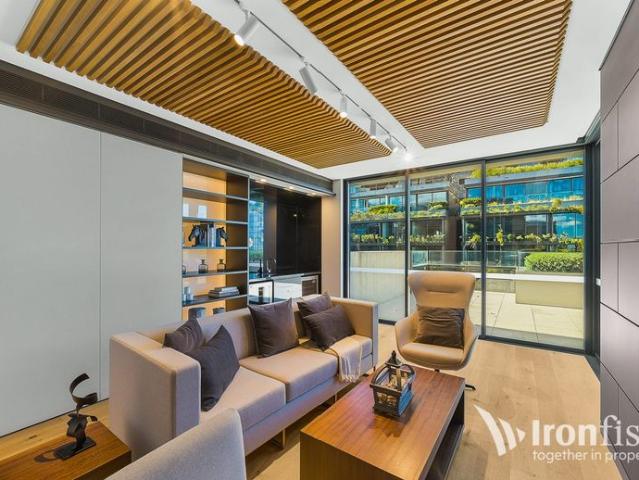 One bedroom unit in the heart of City