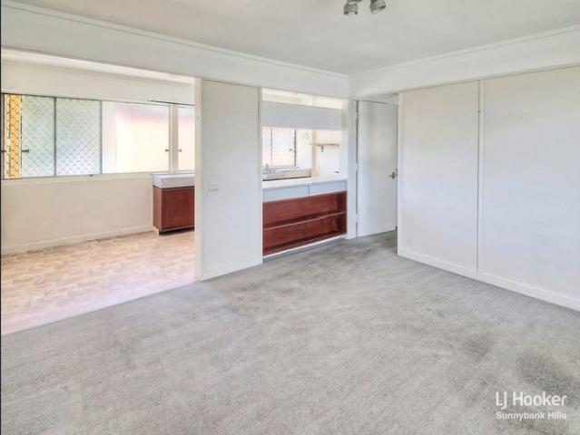 ONE BEDROOM UNIT IN TOOWONG!