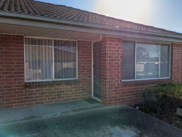 One Bedroom Unit in Well Maintained Complex