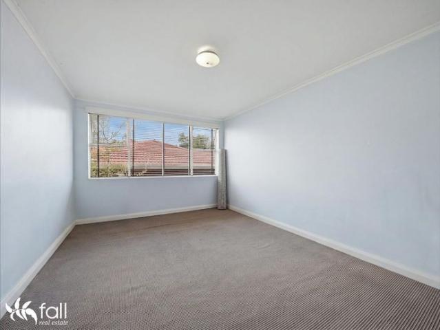 One Bedroom Unit Located In Sandy Bay