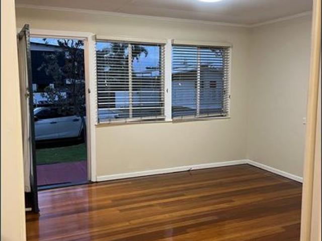 One bedroom unit POWER AND WATER INCLUDED in Golden Beach