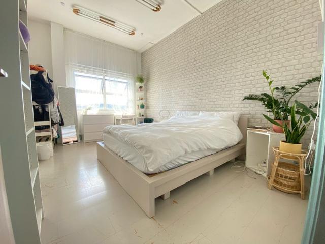 One bedroom warehouse flat SHORT LET