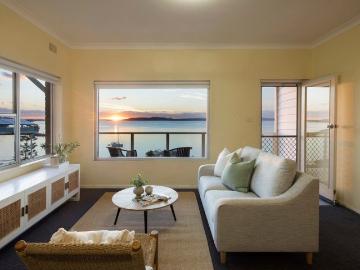 Panoramic views in premium location