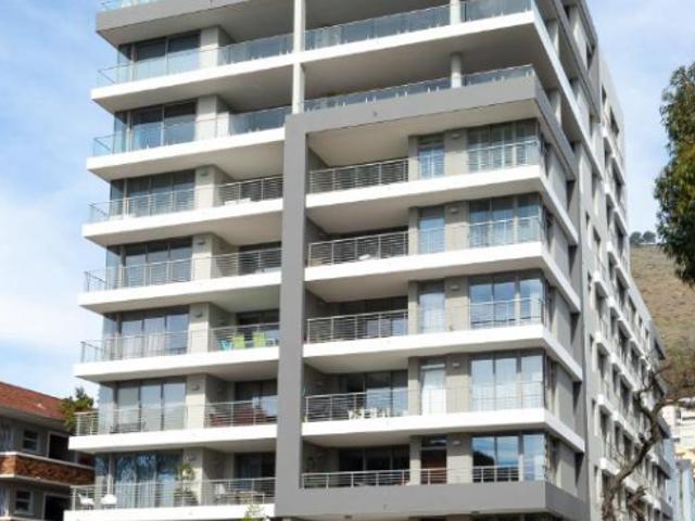 One Bedroom with Pool in Green Point