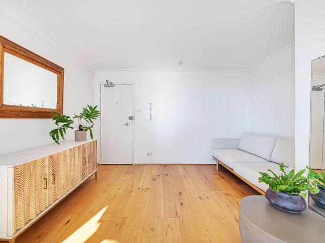 One Bedroom with Stunning Harbour Views Offered Furnished