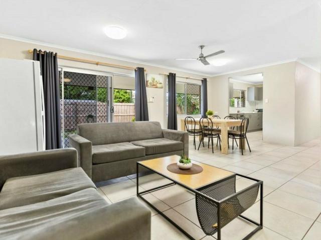 One Bedroom with Share Kitchen and Bathroom